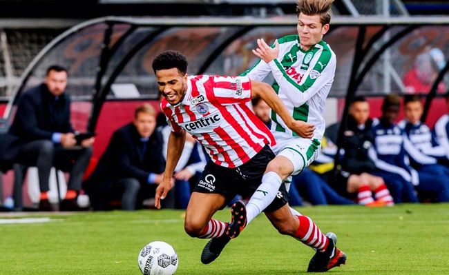 他的表现却 他的表现却