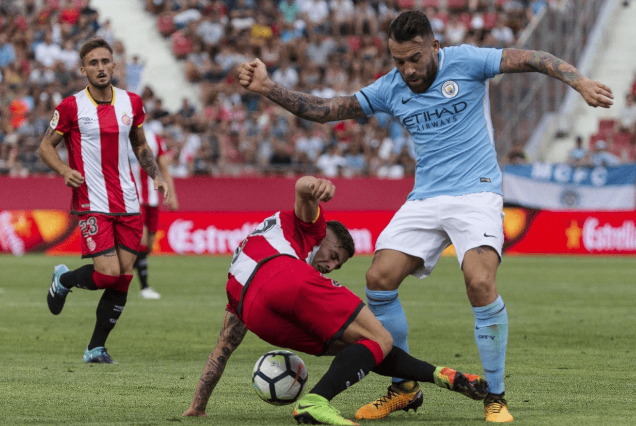 首轮领先的 首轮领先的