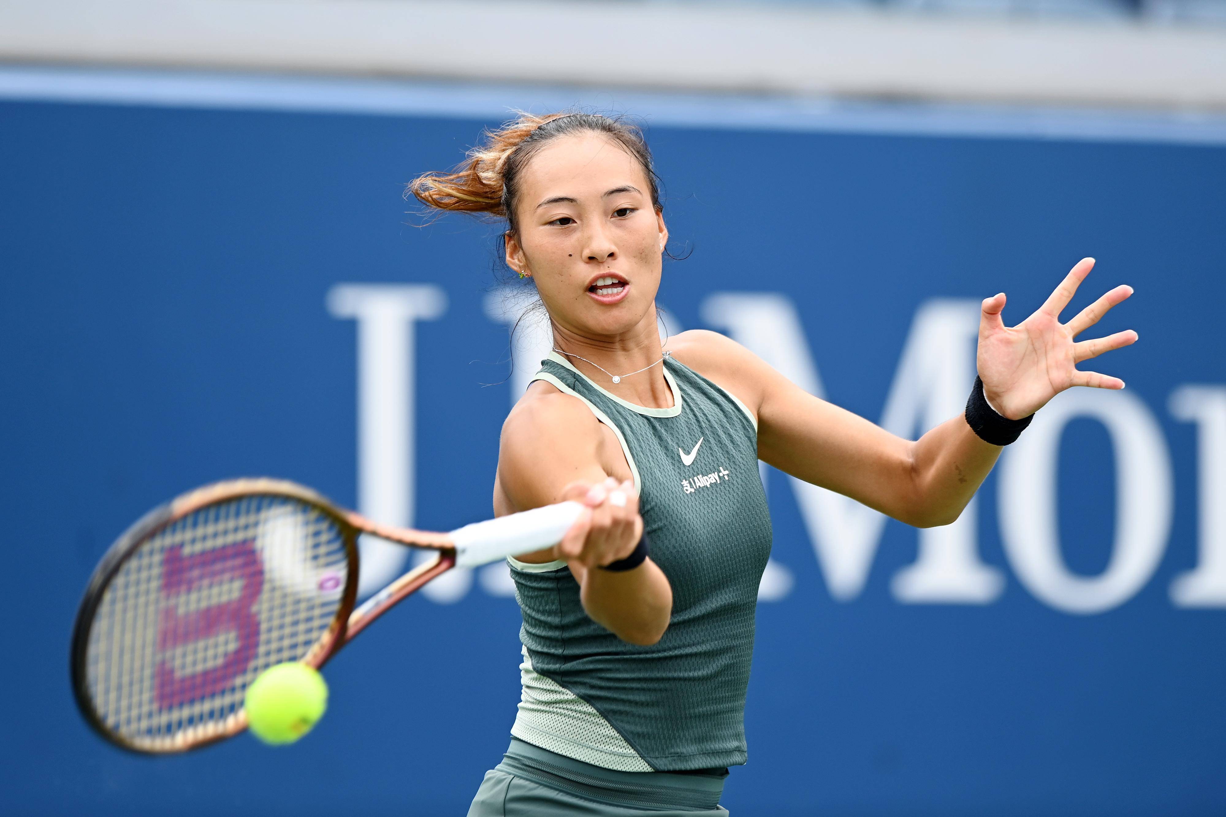 赛中承担更 赛中承担更