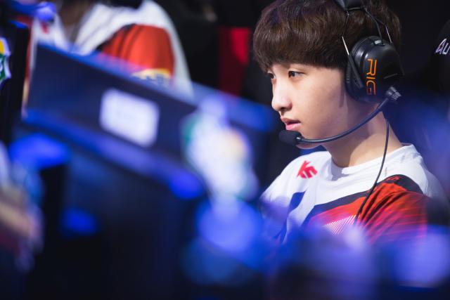 这些因素综 这些因素综