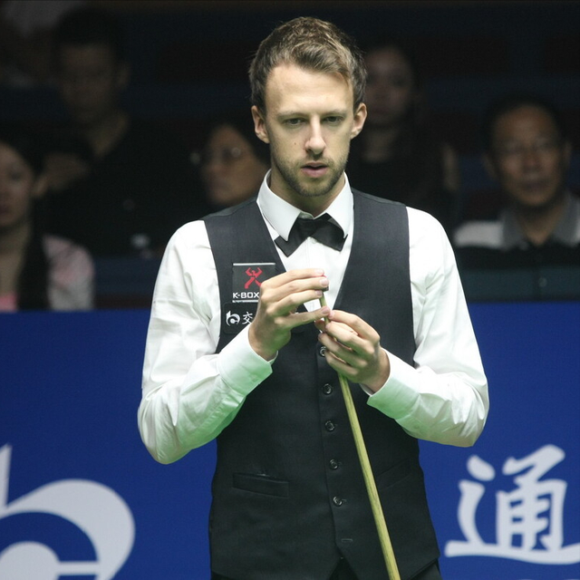 截然不同的 截然不同的